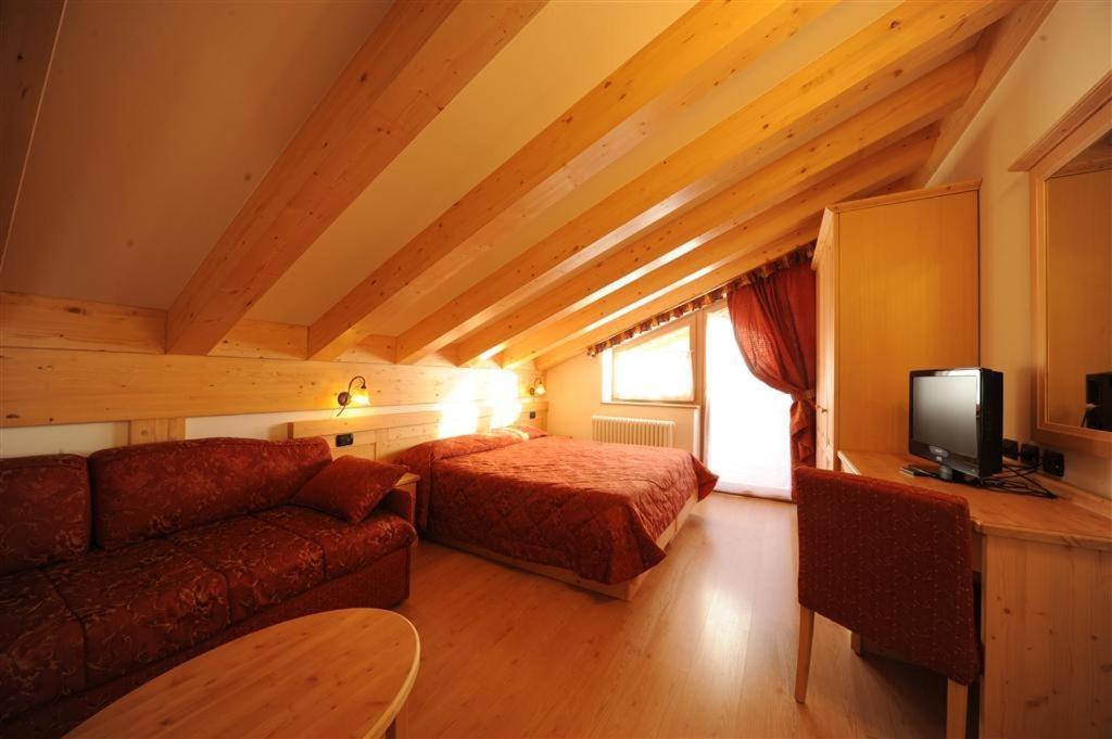 Hotel Canada Pinzolo Zimmer foto